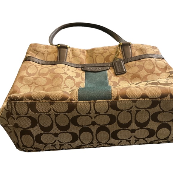 Coach Bag - Picture 2 of 15